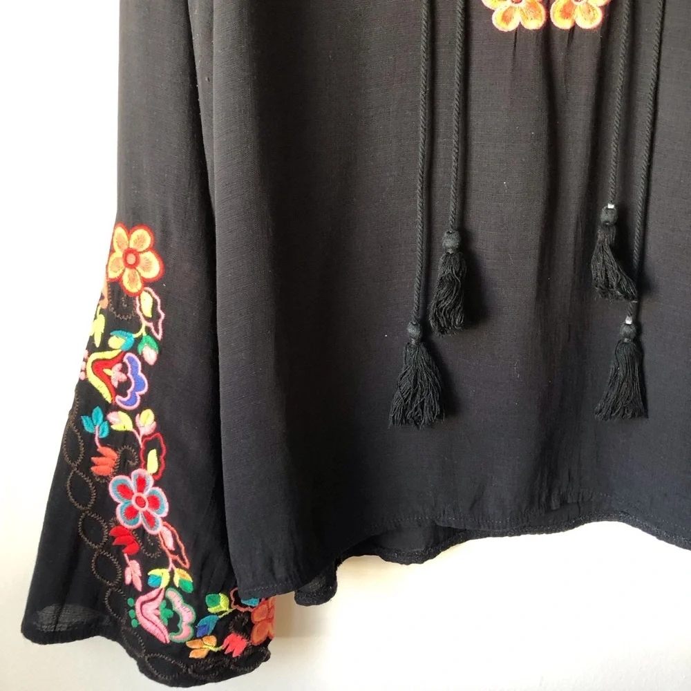 Misa boho embroidered top flared sleeve tassels lightweight vibrant floral. - Picture 4 of 9